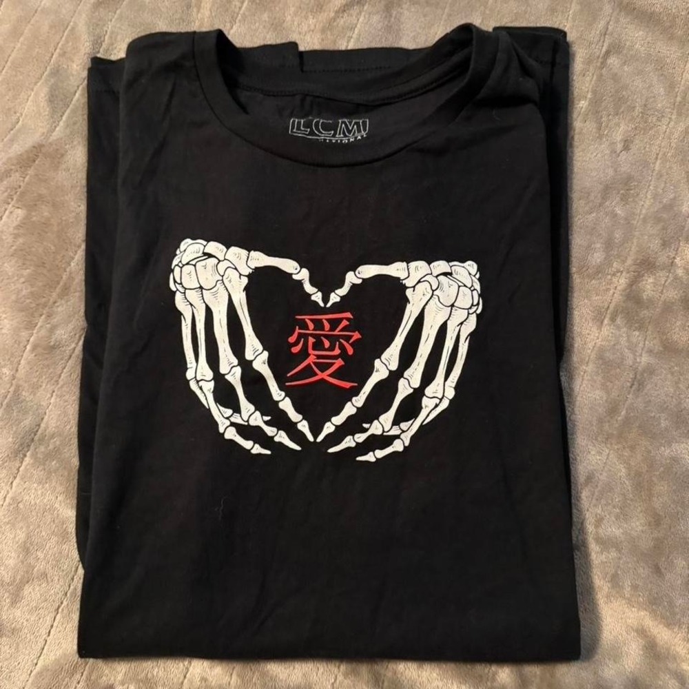 LCM International Skeleton Heart Love Kanji Graphic Tee‎ Black Mens Large